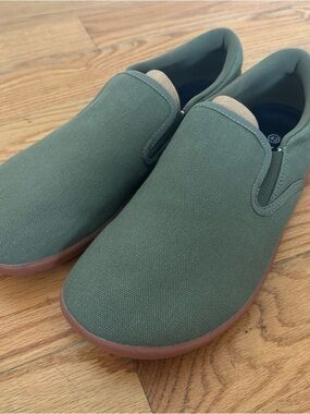 WHITIN Men's Slip-On Canvas Loafers in Olive